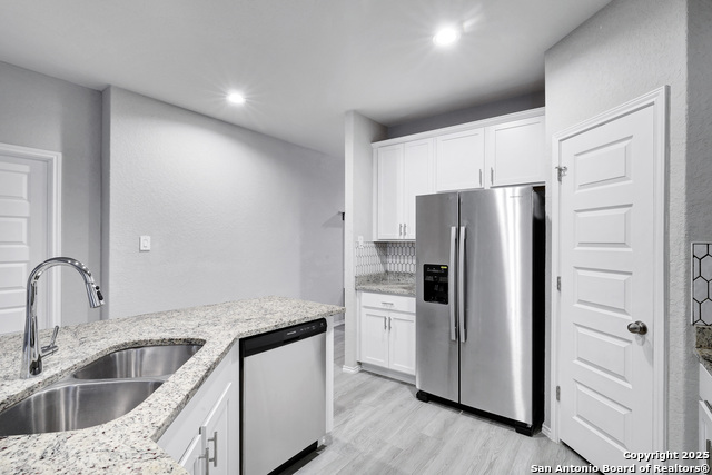 Image 11 of 31 For 13031 Heathers Sun