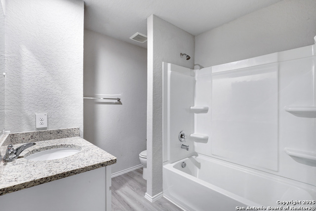 Image 26 of 31 For 13031 Heathers Sun