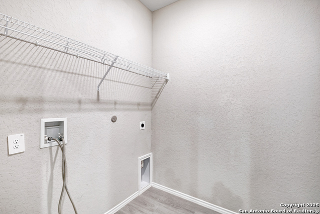 Image 29 of 31 For 13031 Heathers Sun