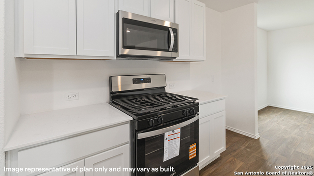 Image 12 of 34 For 1010 Catalonia Pass