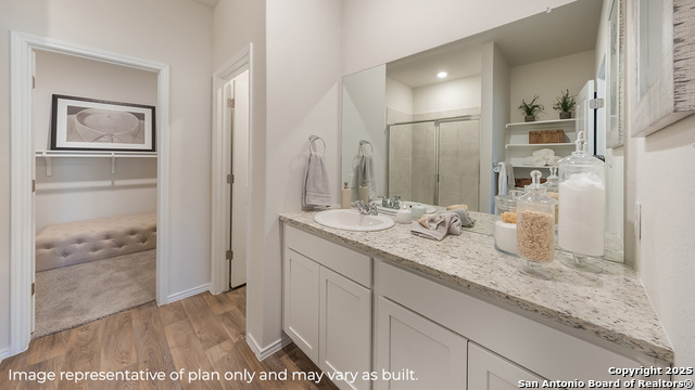 Image 17 of 89 For 254 Pigeon Green