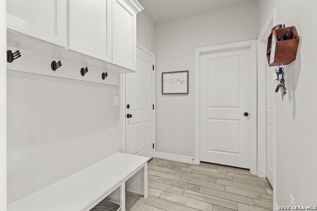 Listing photo id 19 for 1401 Hartfield Rd