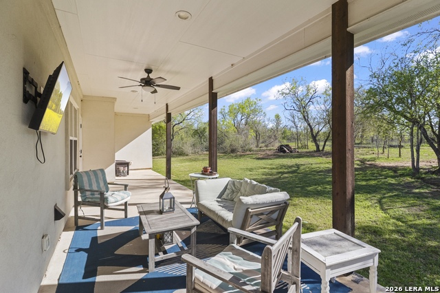 Listing photo id 41 for 1401 Hartfield Rd