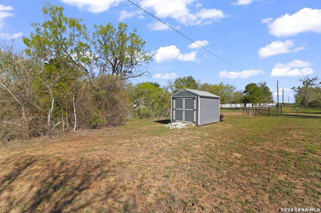 Listing photo id 42 for 1401 Hartfield Rd