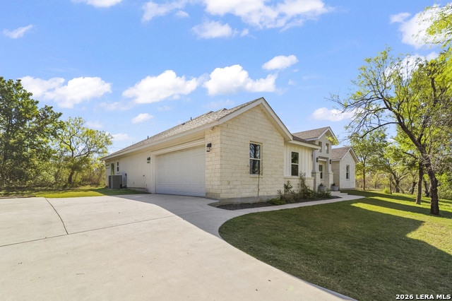 Listing photo id 3 for 1401 Hartfield Rd