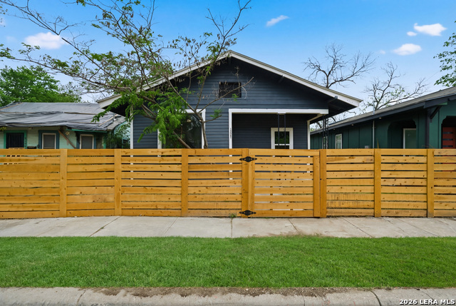 Image 2 of 16 For 1225 Burnet  101