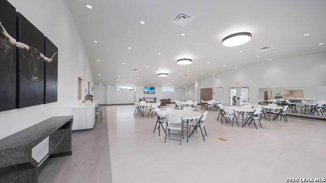 Image 54 of 93 For 5032 Blind Shot