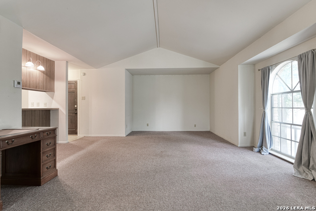 Image 4 of 14 For 215 Mistletoe W E