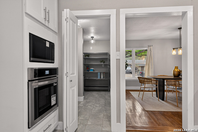 Image 18 of 40 For 5935 Forest Knoll