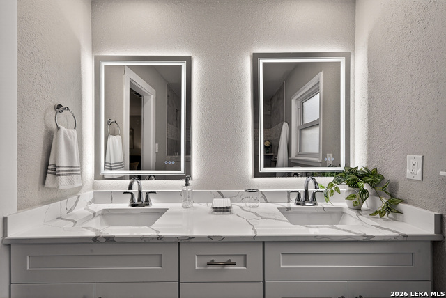 Image 24 of 40 For 5935 Forest Knoll