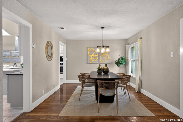 Image 8 of 40 For 5935 Forest Knoll