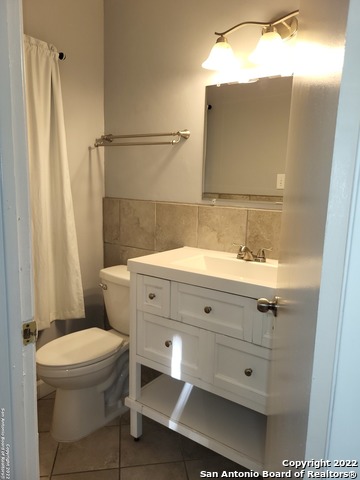 Image 6 of 10 For 221 Scott Ave