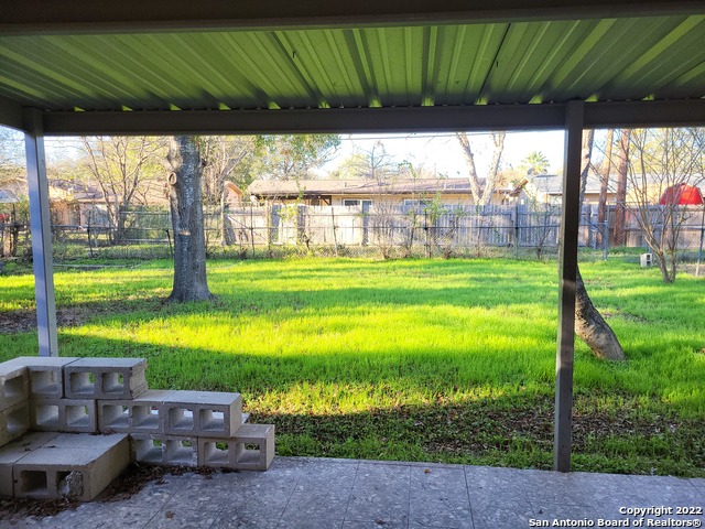 Image 9 of 10 For 221 Scott Ave