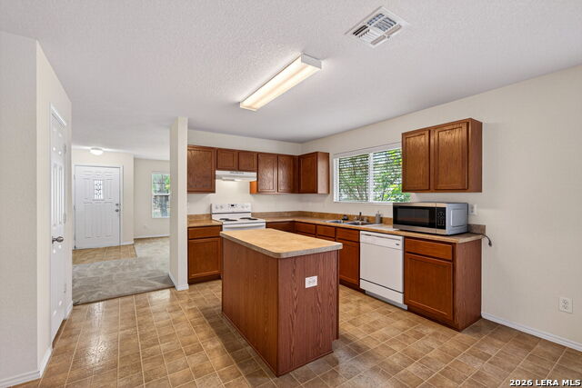 Image 8 of 27 For 5823 Trent Ranch