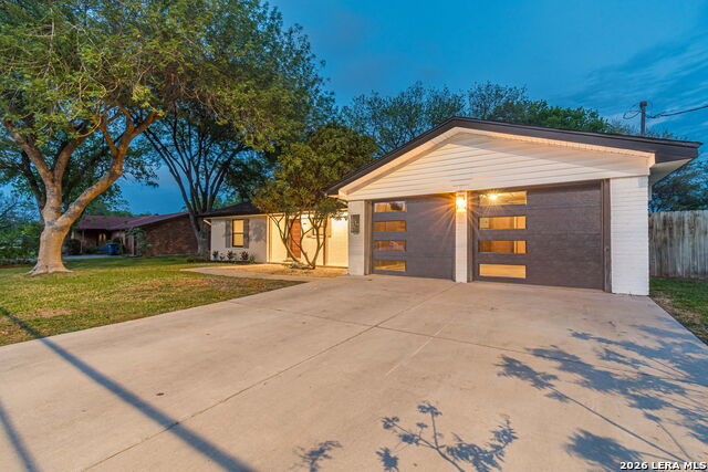 Image 2 of 38 For 1505 Marigold