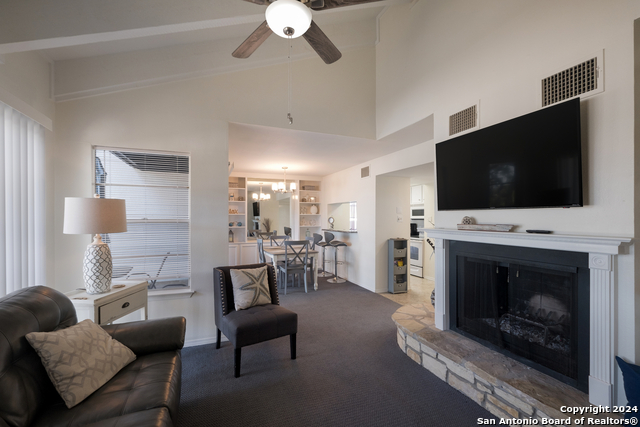 Image 6 of 23 For 1135 Parkview Dr  C16