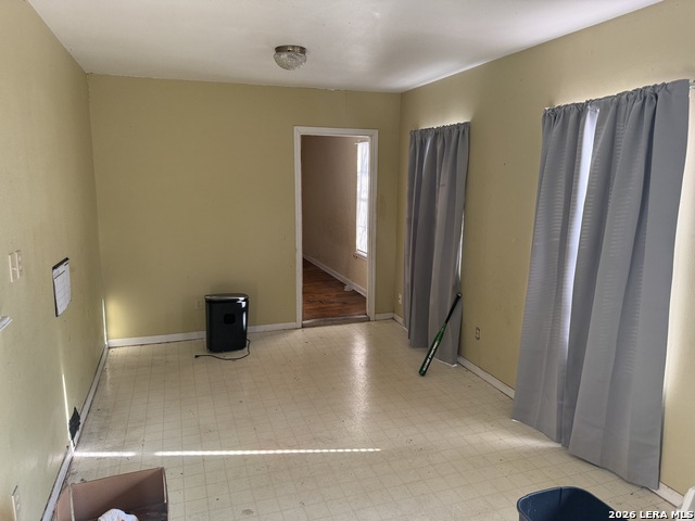 Image 9 of 20 For 319 Laddie  