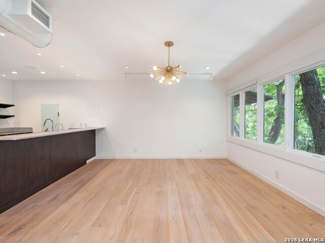 Image 12 of 45 For 305 Joliet  C