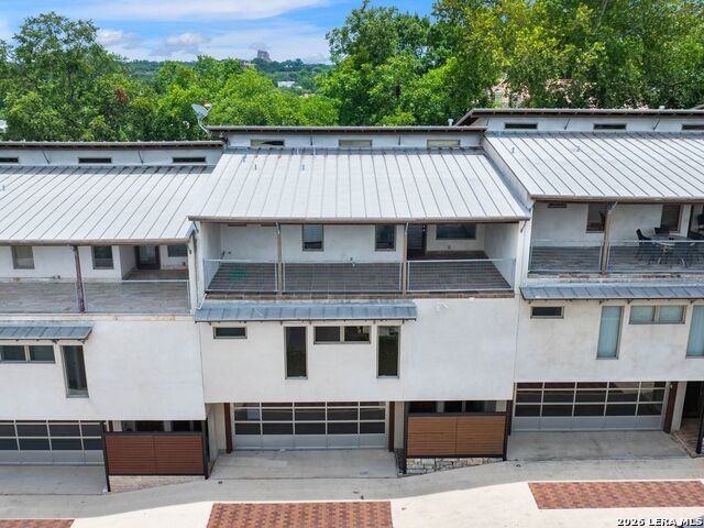 Image 2 of 45 For 305 Joliet  C