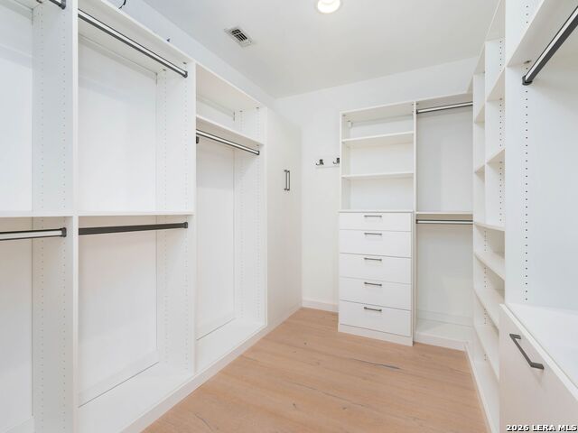 Image 23 of 45 For 305 Joliet  C