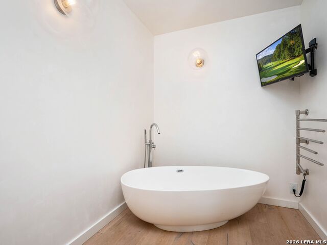 Image 24 of 45 For 305 Joliet  C