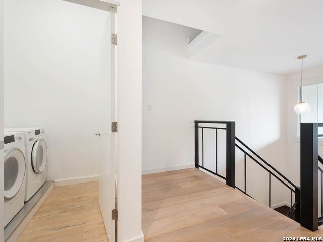 Image 28 of 45 For 305 Joliet  C