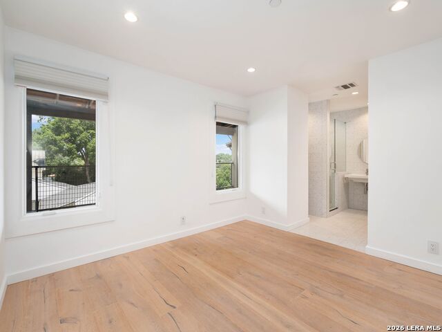 Image 29 of 45 For 305 Joliet  C