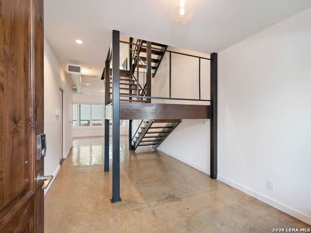 Image 5 of 45 For 305 Joliet  C