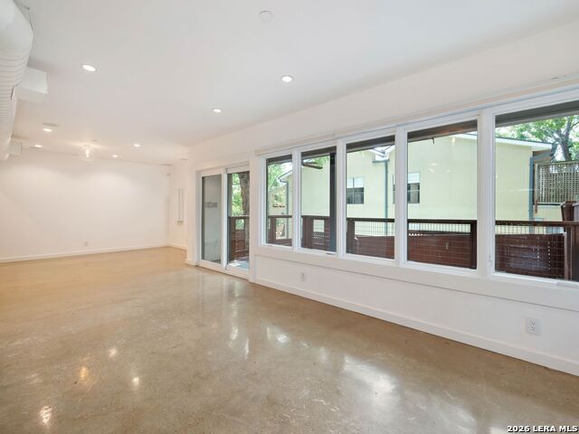 Image 6 of 45 For 305 Joliet  C