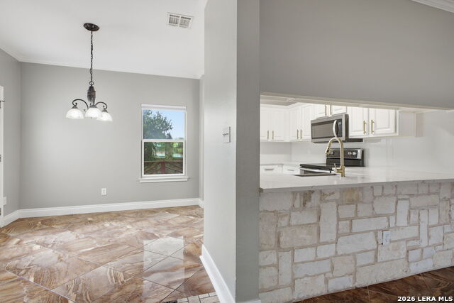 Image 11 of 43 For 21810 Goldcrest