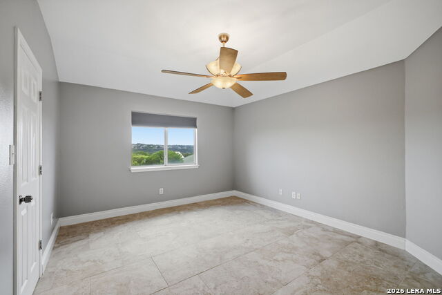 Image 22 of 43 For 21810 Goldcrest