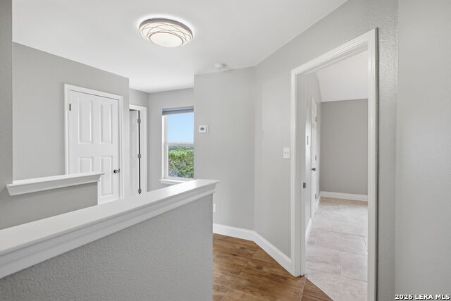 Image 27 of 43 For 21810 Goldcrest