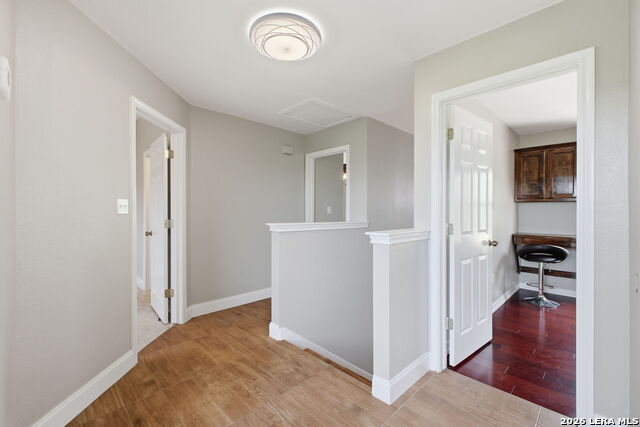 Image 29 of 43 For 21810 Goldcrest