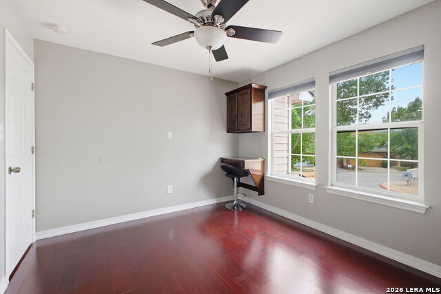 Image 30 of 43 For 21810 Goldcrest