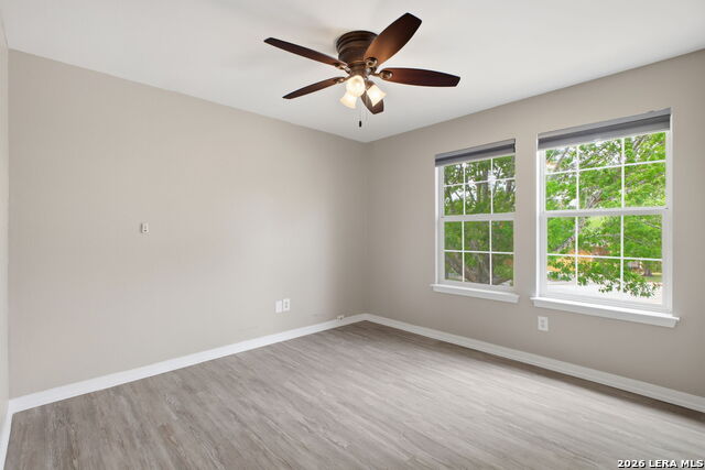 Image 32 of 43 For 21810 Goldcrest