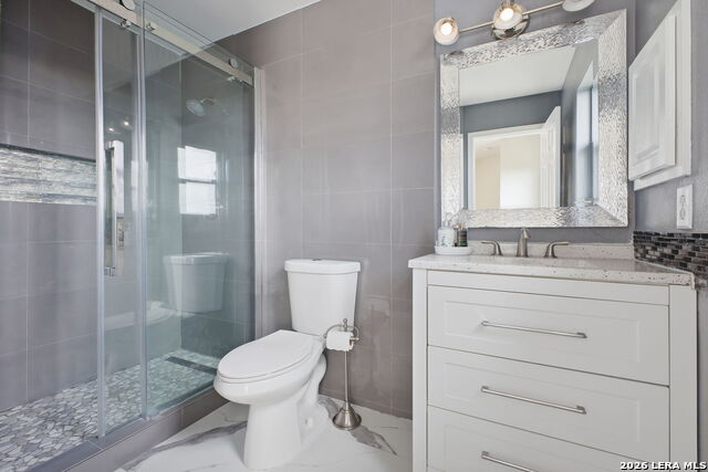 Image 33 of 43 For 21810 Goldcrest