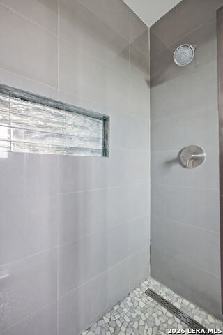 Image 34 of 43 For 21810 Goldcrest