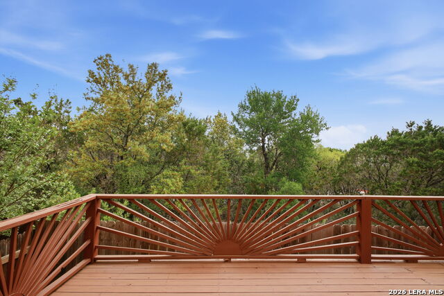 Image 41 of 43 For 21810 Goldcrest