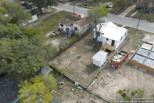 Image 14 of 18 For 2307 Hicks  