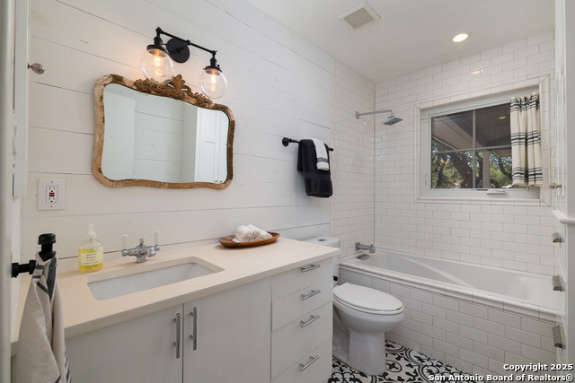 Image 29 of 44 For 125 El Cerrito