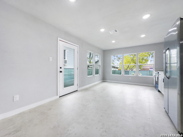 Image 5 of 13 For 1606 Wildwood Unit A W