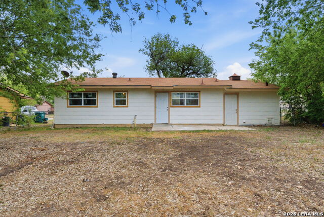 Listing photo id 16 for 221 Park  