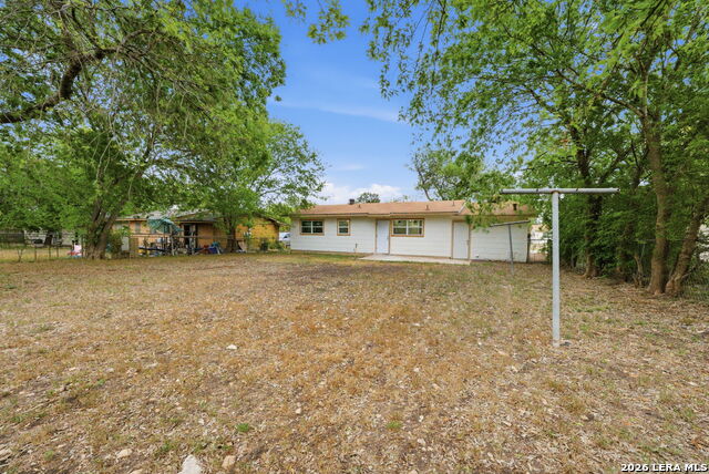 Listing photo id 17 for 221 Park  