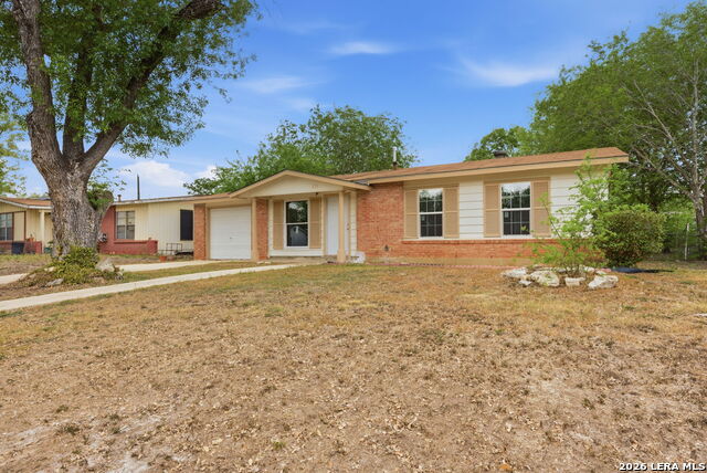 Listing photo id 1 for 221 Park  