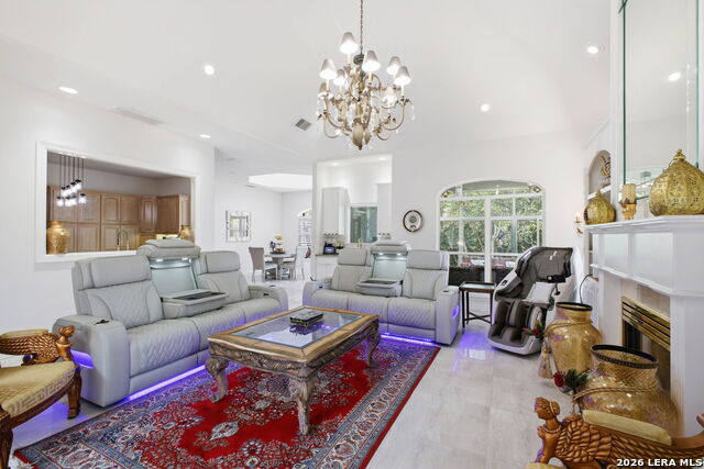 Image 31 of 72 For 30 Devon Wood