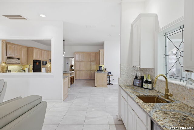 Image 47 of 72 For 30 Devon Wood