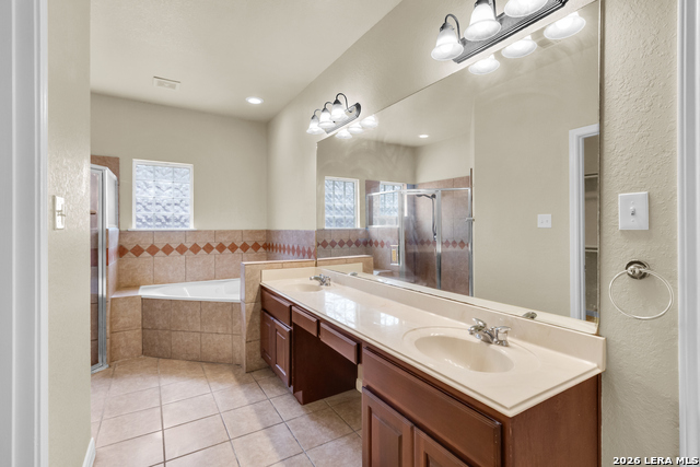 Image 21 of 25 For 8015 Clyde Dent