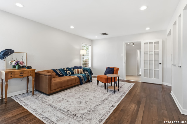 Image 14 of 33 For 124 Bryn Mawr