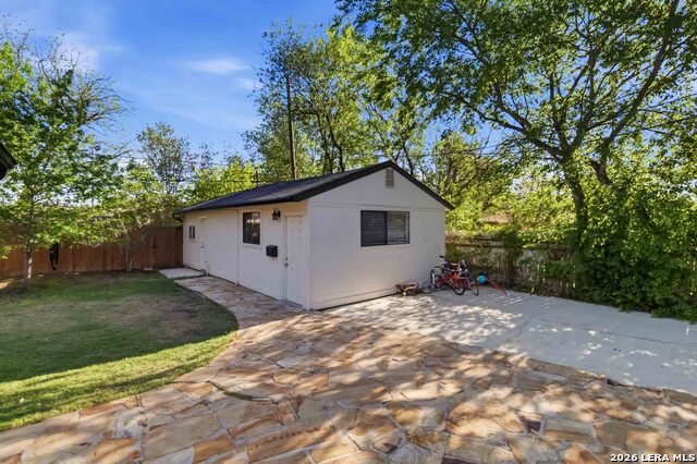 Image 25 of 33 For 124 Bryn Mawr