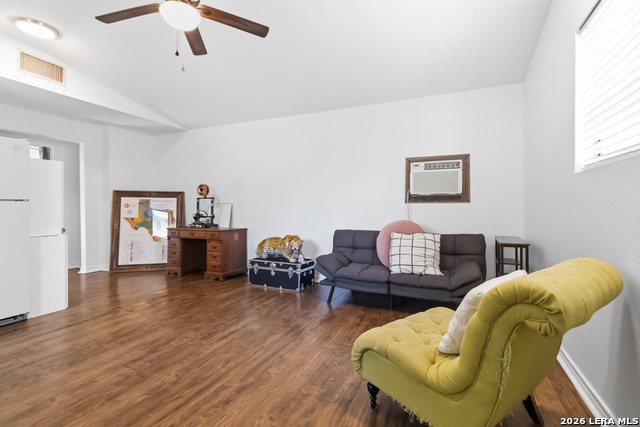 Image 26 of 33 For 124 Bryn Mawr